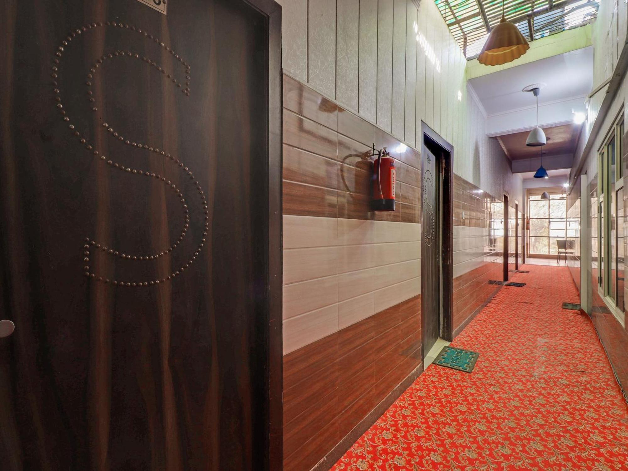 Collection O Paradise And Restaurant Hotel Kashipur Екстериор снимка